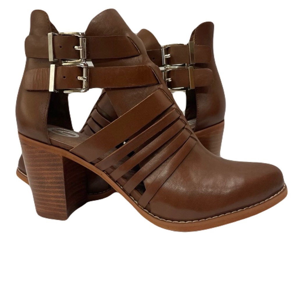 ***NIB*** WISHBONE CHUNKY HEEL SANDAL (8.5) Brown